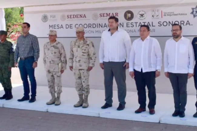 Decomisan vehículos blindados