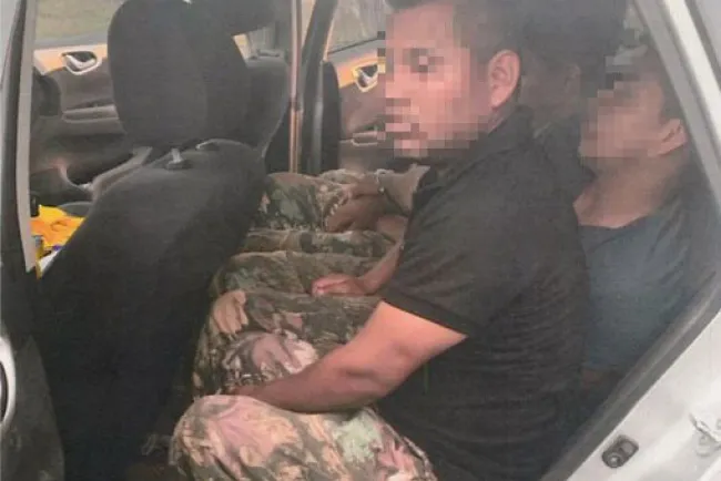 Sorprenden a sujeto con indocumentados