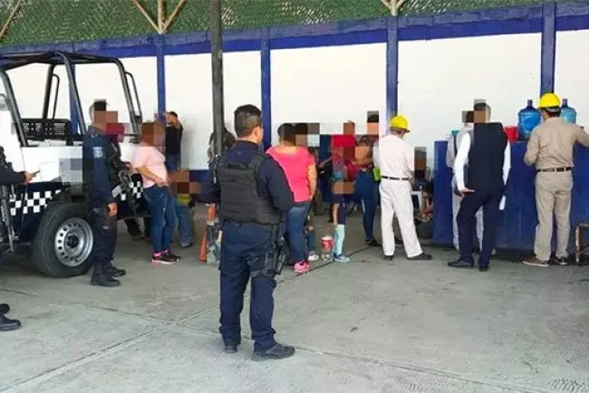 Rescatan a 43 centroamericanos en hotel de Veracruz