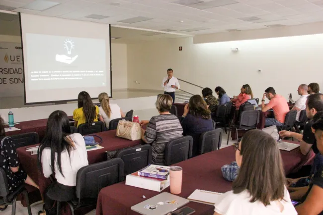Continúan talleres de emprendimiento