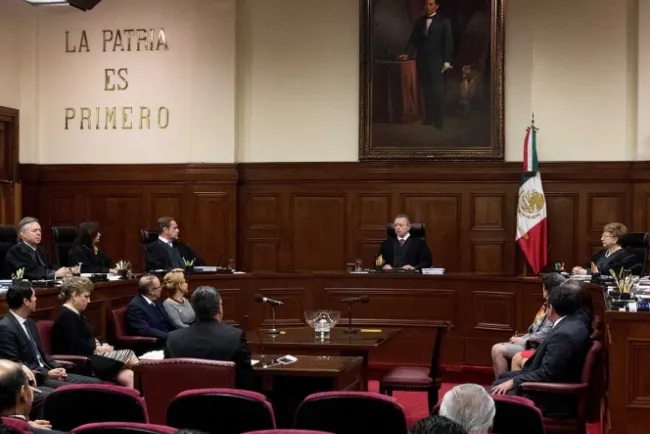 Destituyen a juez federal por hostigamiento sexual y laboral