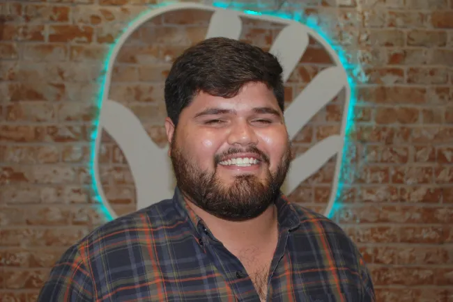 Hacen acopio de útiles escolares