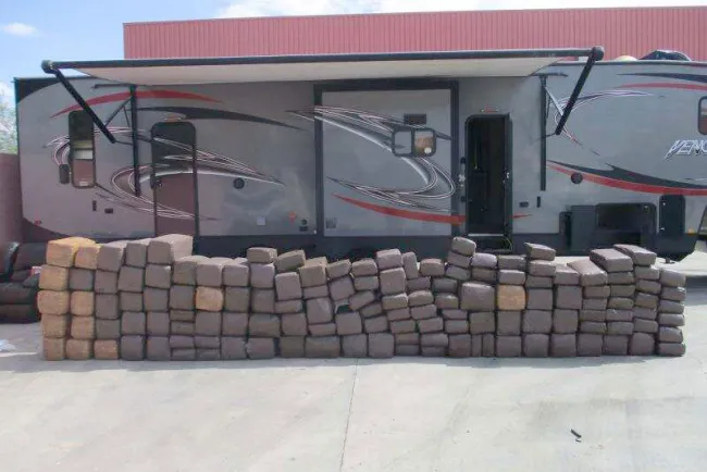 Detenidos con carga de marihuana