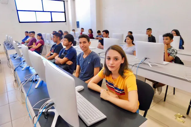 Iniciarán clases en la UES