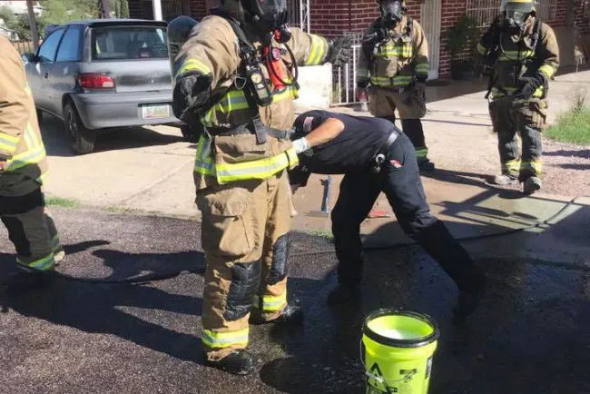 Sofocan bomberos incendio