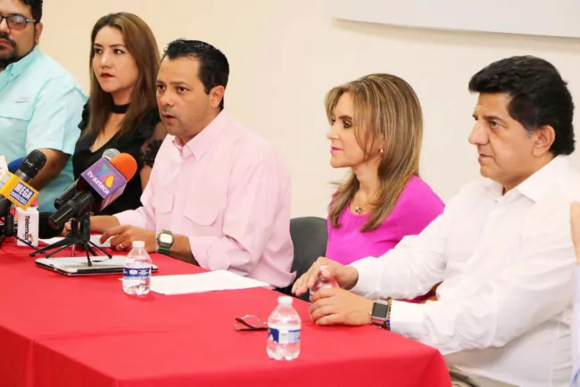 Votan más de 16 mil priístas por dirigencia