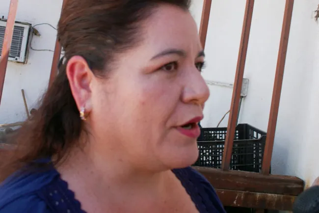 Entregan apoyos a familias