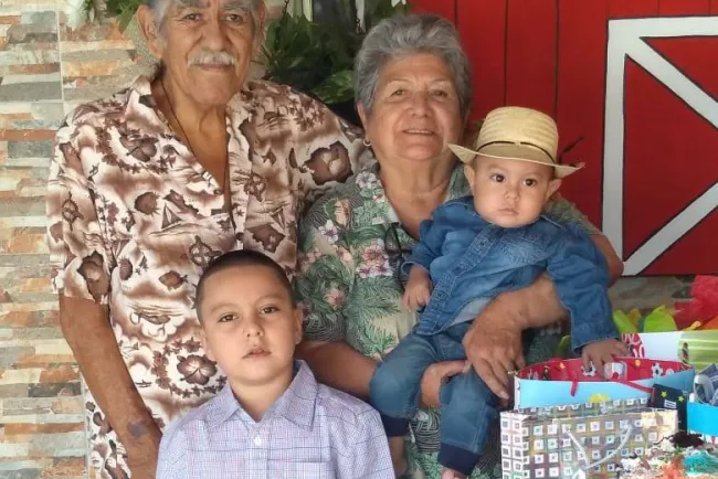 Festejan a Rodrigo y Rogelio