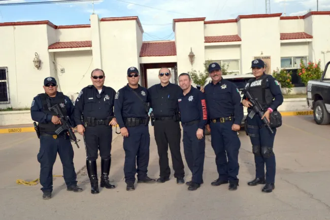 Participan agentes en Feria de Naco