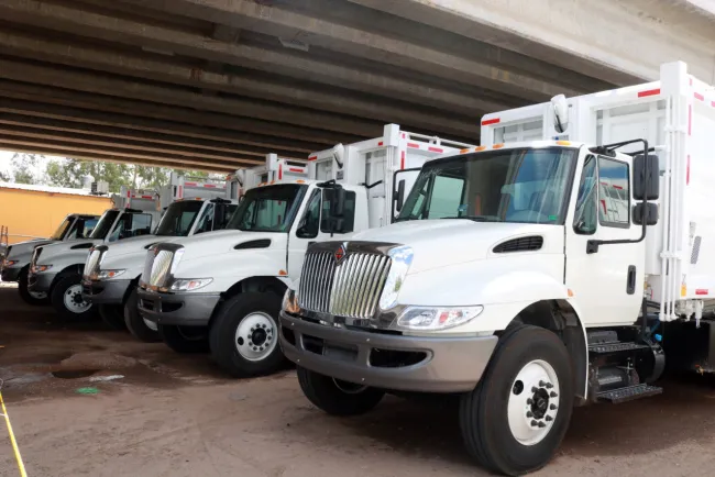 Entregará Alcalde camiones