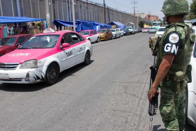 Urge López Obrador estrategia de la GN contra feminicidios