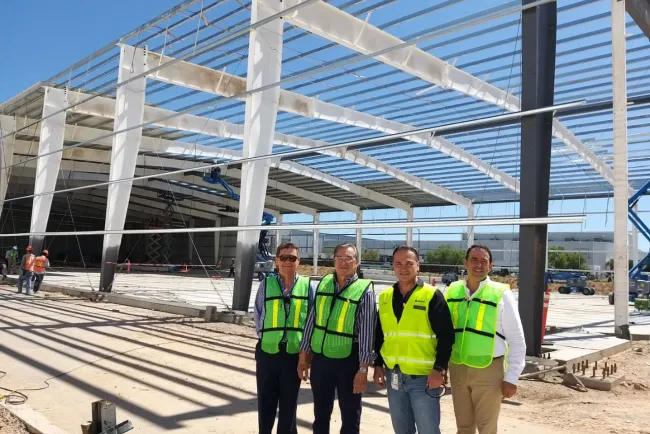 Constatan ampliación de empresa