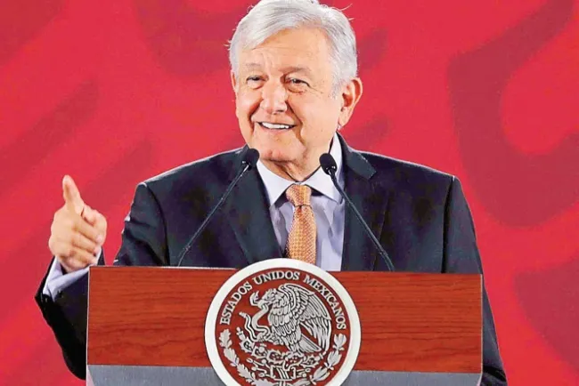 'La política no es para ambiciosos'; 'al carajo' los vulgares, reitera López Obrador