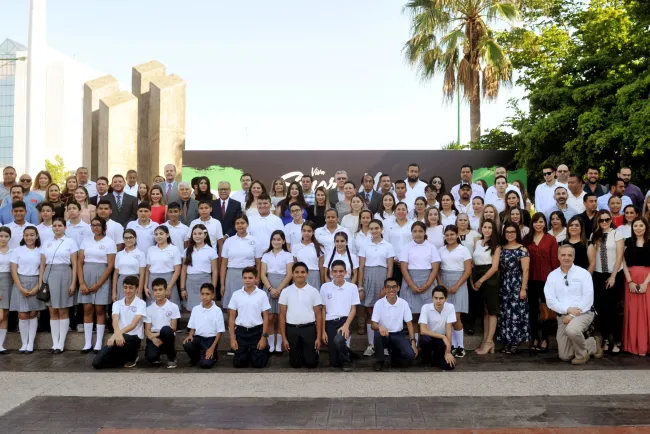 Reiteran respeto a los héroes