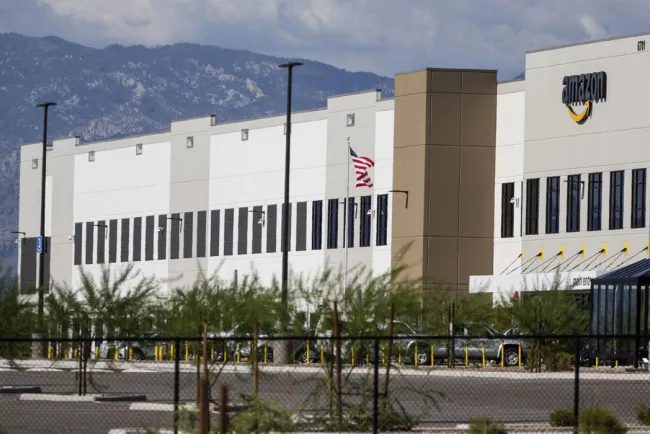 Contratará Amazon a mil 500 empleados