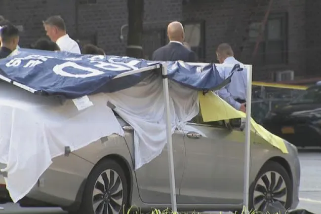 Fallece bebé al interior de vehículo