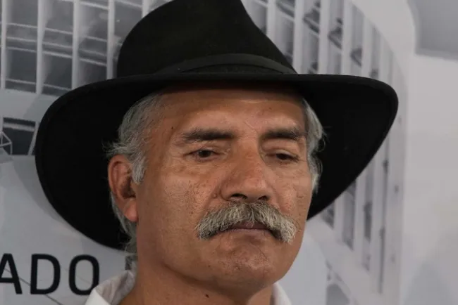 Exigen destituir a Mireles por decir ‘pirujas’ a concubinas