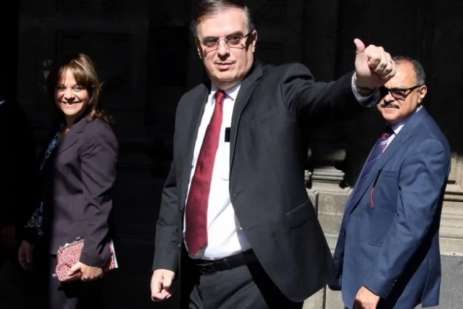 Previo a reunión de Ebrard con Pence, reiteran: bajó 56% flujo migrante