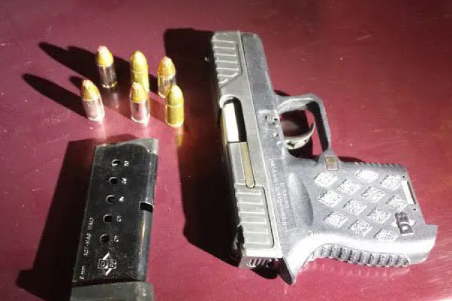 Disparan arma de fuego en tienda