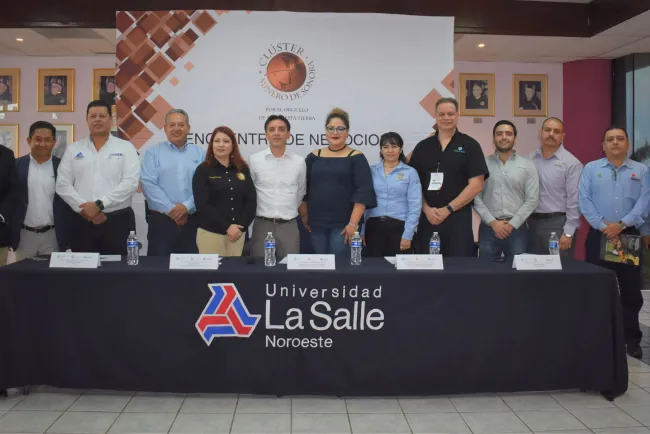 Participan en proveeduría minera