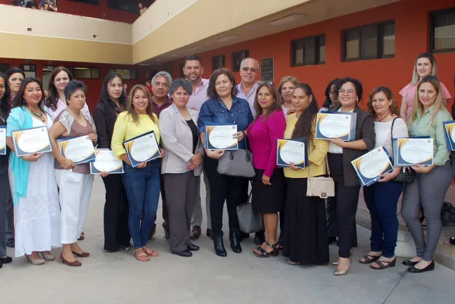 Concluyen emprendedoras taller impartido en la Unison