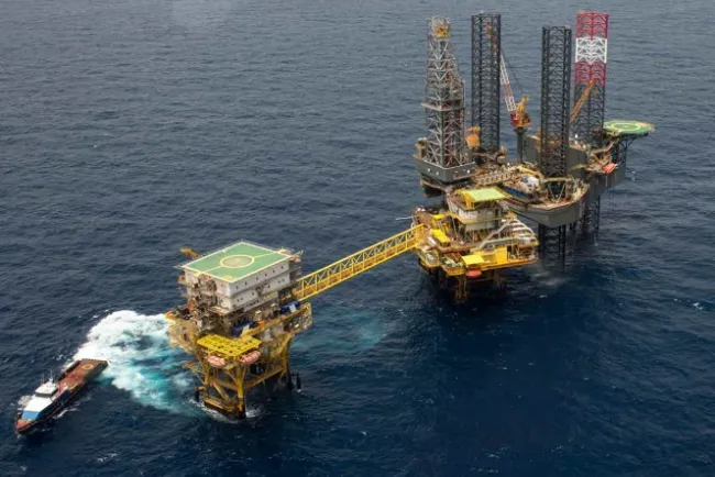 Gobierno 'inyecta' 5 mil mdd a Pemex