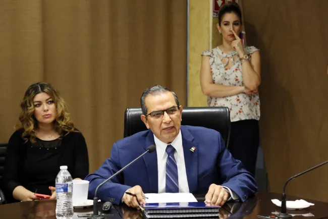 Comparece
Auditor Mayor
ante Congreso