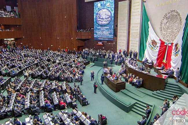 Diputados suspenden sesión ordinaria por plantón de la CNTE