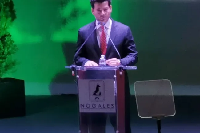 Mejora Alcalde eficiencia administrativa