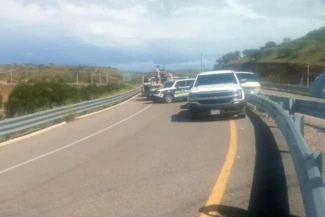 Localizan tres personas sin vida