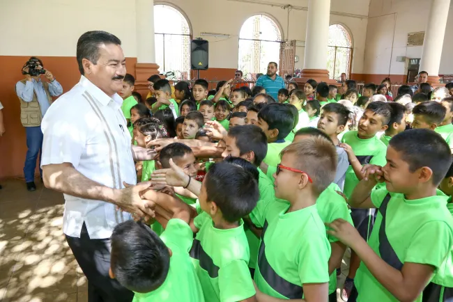 Celebra “Cruz Gálvez” cien años