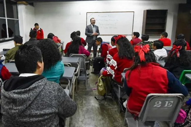 Publican decretos que expiden leyes secundarias de Reforma Educativa