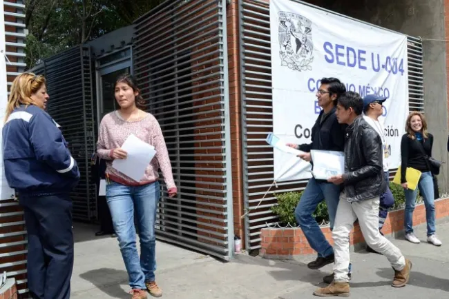 Deben suprimirse exámenes para universidades: López Obrador