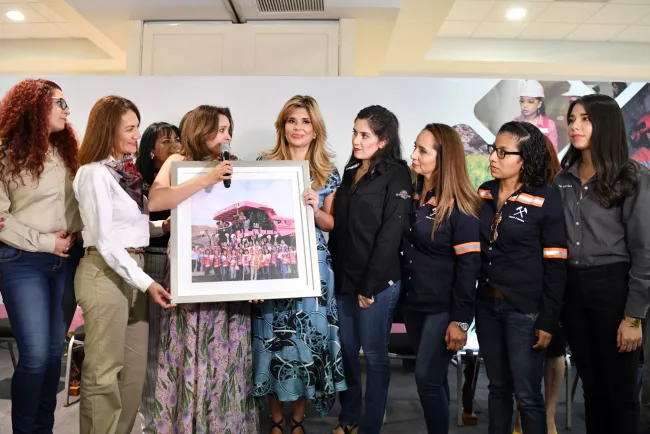 Son mujeres bastión económico: Gobernadora