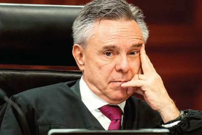 Investigación tira a Medina Mora