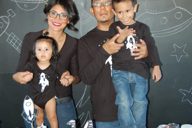 Divertida fiesta para Liam y Saúl