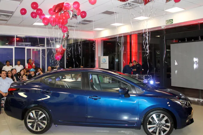 Presenta Nissan Nogales Versa 2020