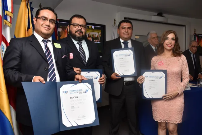 Premian a docentes sonorenses por buenas prácticas