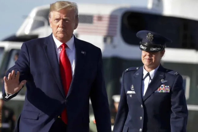 Detienen a dos socios del abogado de Trump