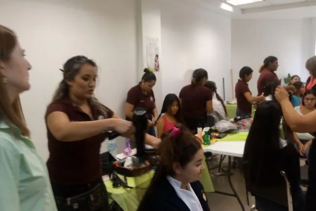 Un éxito la donación de cabello en esta frontera
