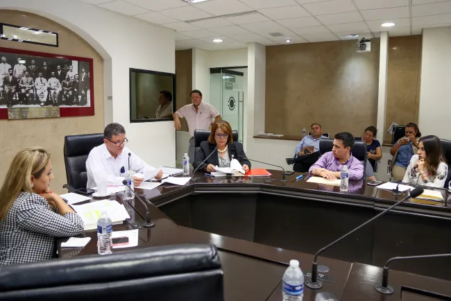 Aprueban dictamen
de cuentas públicas