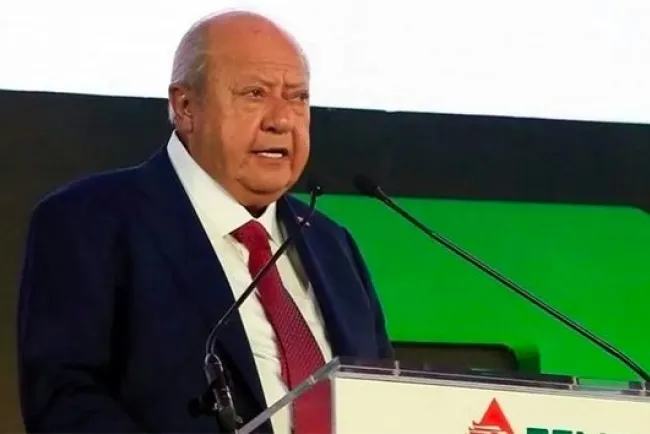 Preparan salida de Romero Deschamps del sindicato de Pemex