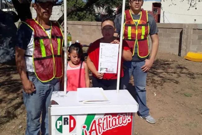 Realizan campaña de afiliación partidista