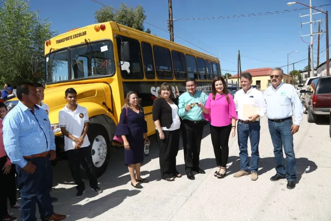 Entregan equipamiento para escuelas