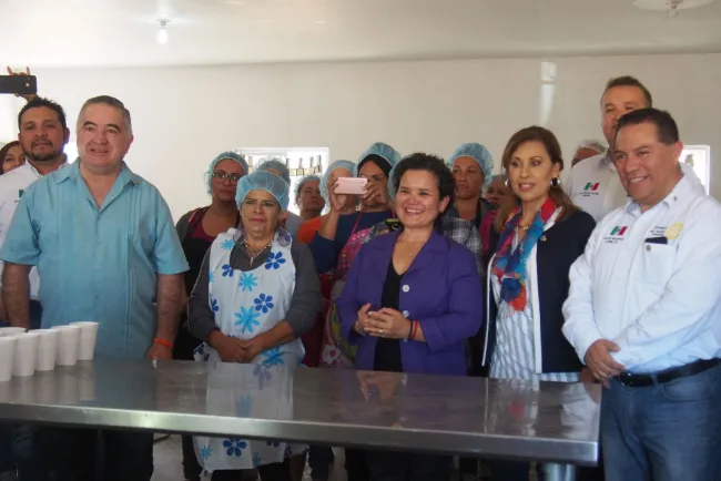 Apoya Alcalde a Centro Comunitario