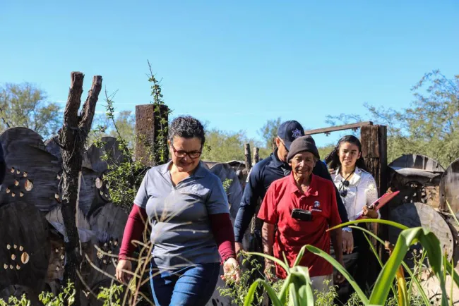 Llevan apoyos a Ejido “Los Picos”