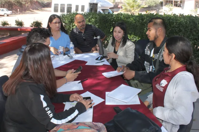 Ofrecen un taller de periodismo en escuela