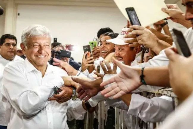 Inicia López Obrador gira de trabajo en Sonora