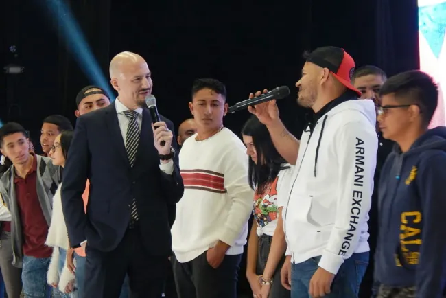 El Hipnotismo es una Ciencia: Milton