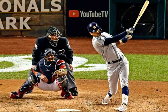 Astros remontan y están a un triunfo de coronarse